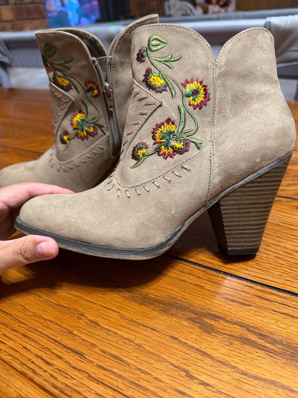 MIA Taupe Suede Embroidered Western Ankle Boots. 8.5